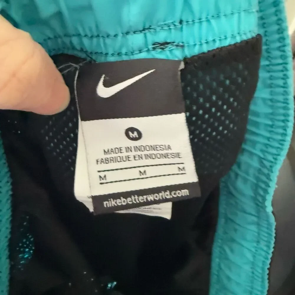 Nike Women’s Medium Black Blue Shorts Athletic